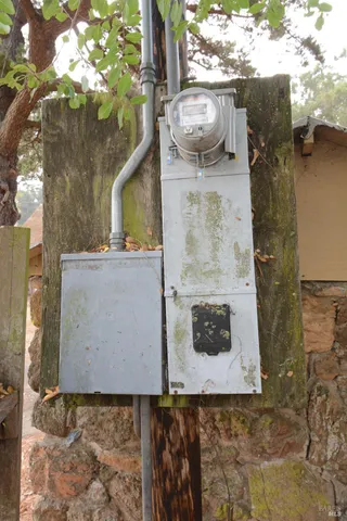 a view of a backyard of the house