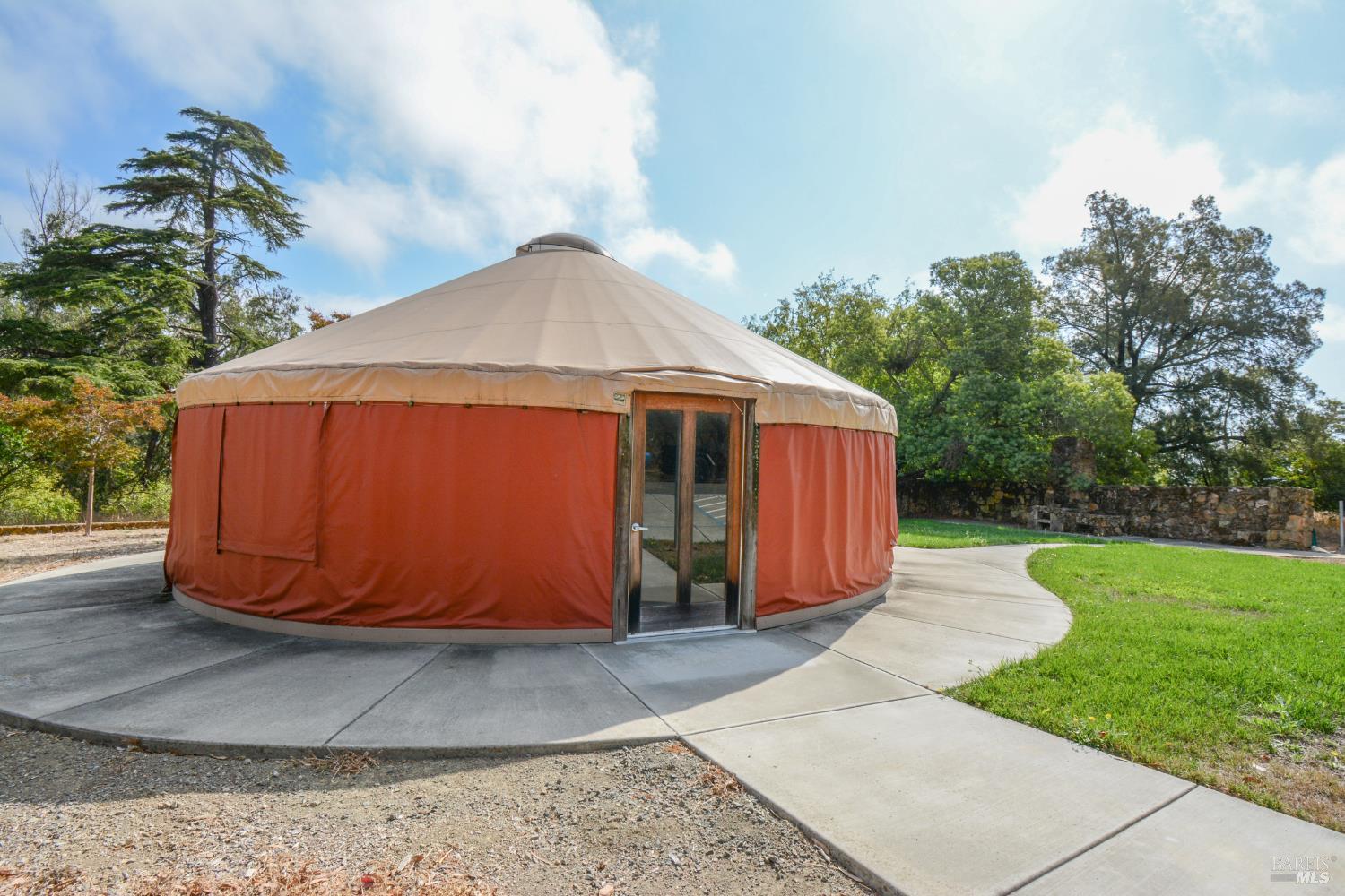 1 St Johns Mine Road Vallejo, CA 94591 - Photo 32 of 40 a view of a backyard with a tub
