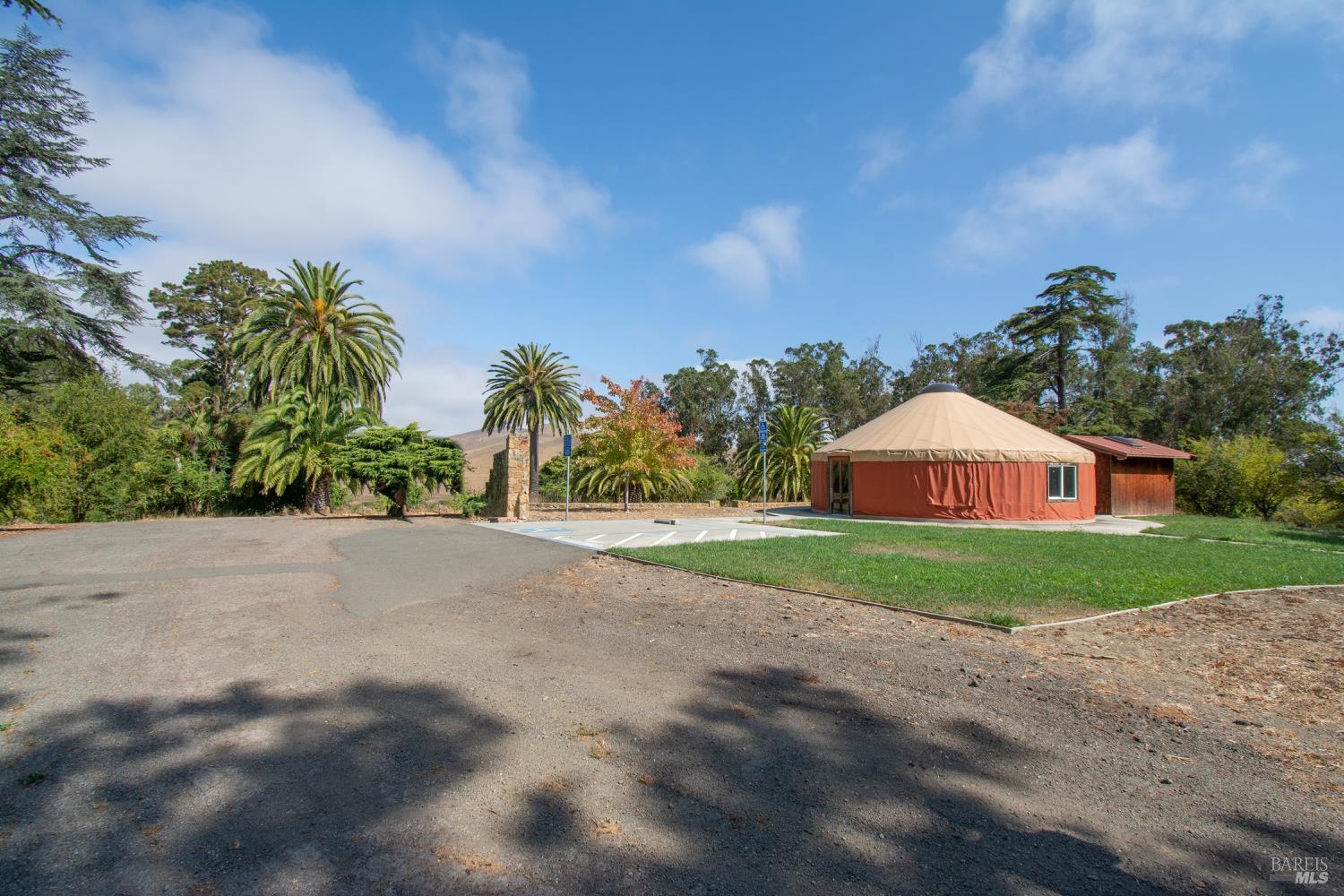 1 St Johns Mine Road Vallejo, CA 94591 - Photo 37 of 40 a view of a large garden with large trees