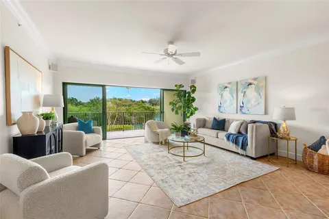 $879,000 | 1695 Pinellas Bayway South, Unit D1, Tierra Verde, FL 33715