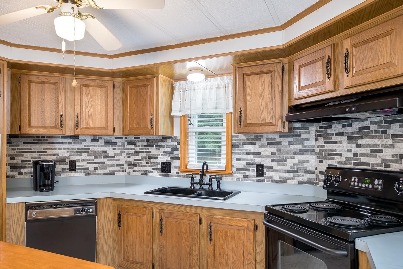 58 Monadnock Drive Rochester, NH 03867 - Photo 12 of 32