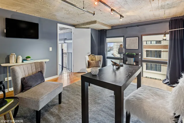 $699,000 | 758 North Larrabee Street, Unit 411, Chicago, IL 60654