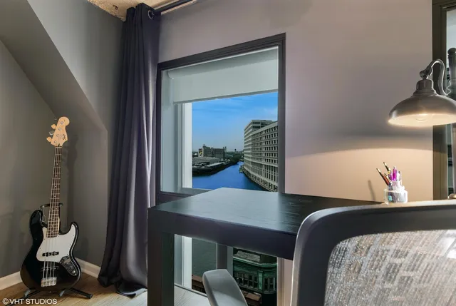 $699,000 | 758 North Larrabee Street, Unit 411, Chicago, IL 60654