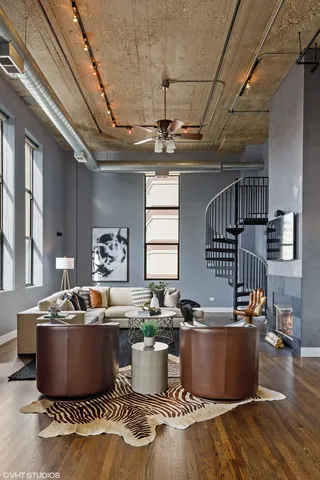 $699,000 | 758 North Larrabee Street, Unit 411, Chicago, IL 60654