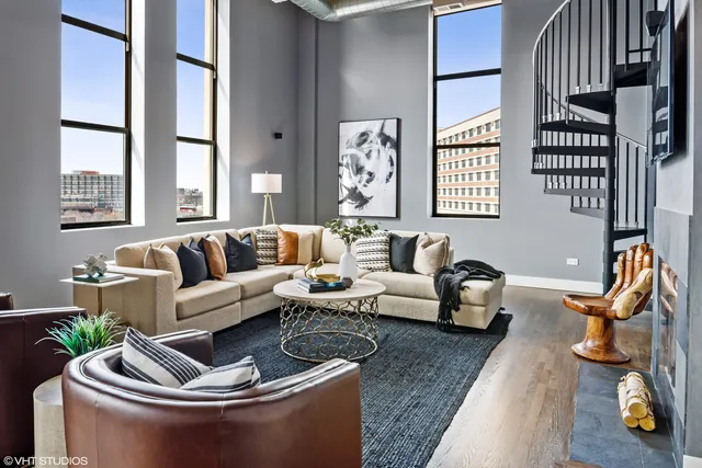 $699,000 | 758 North Larrabee Street, Unit 411, Chicago, IL 60654