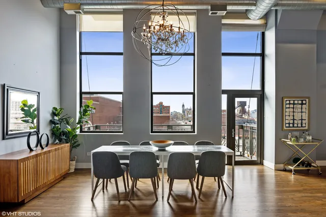 $699,000 | 758 North Larrabee Street, Unit 411, Chicago, IL 60654