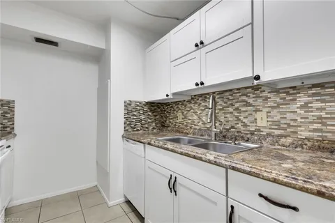 $99,000 | 2828 Jackson Street, Unit C4, Fort Myers, FL 33901