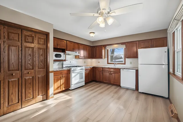 $399,900 | 10506 South Michael Drive, Palos Hills, IL 60465