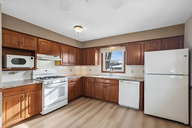 $399,900 | 10506 South Michael Drive, Palos Hills, IL 60465