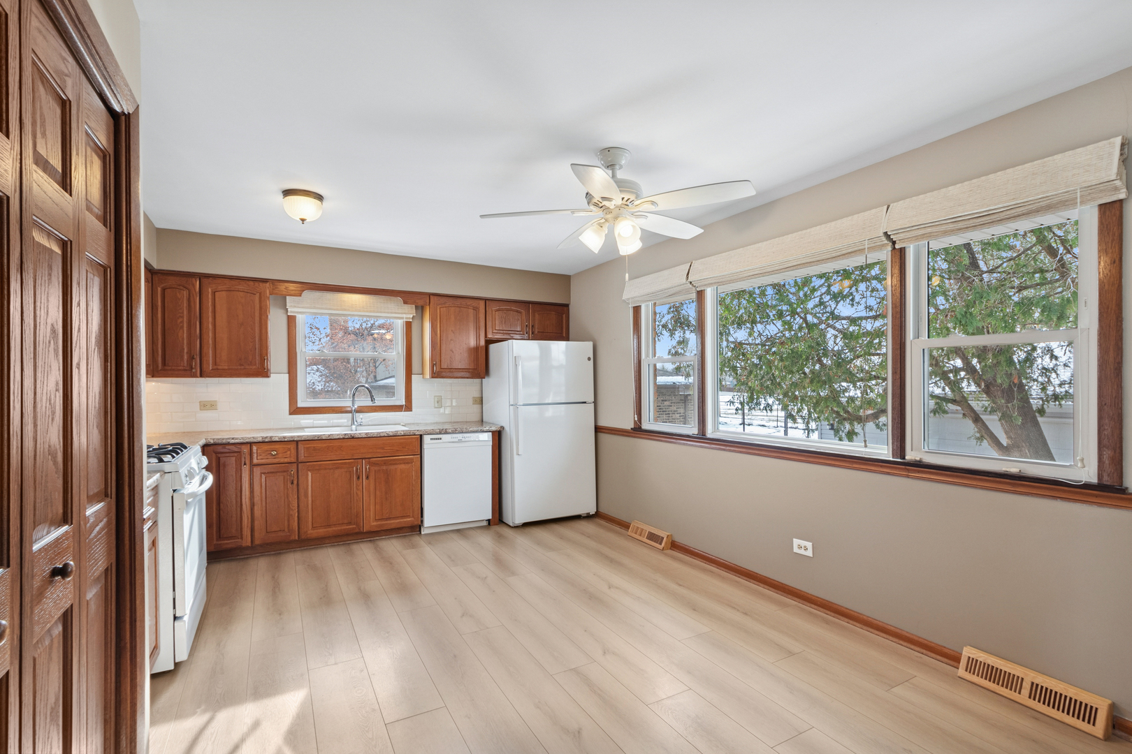 10506 South Michael Drive Palos Hills, IL 60465 - Photo 6 of 20