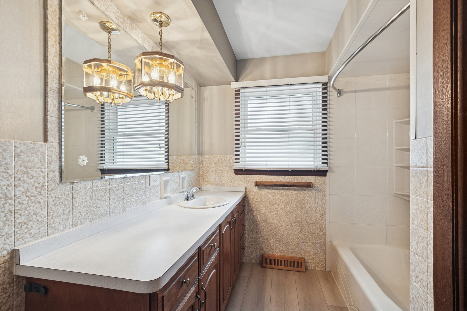 10506 South Michael Drive Palos Hills, IL 60465 - Photo 9 of 20