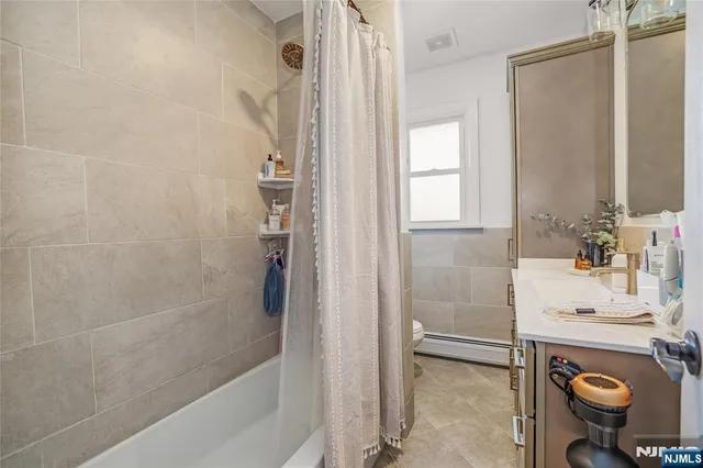 $1,299,999 | 12 Maple Avenue, Waldwick, NJ 07463