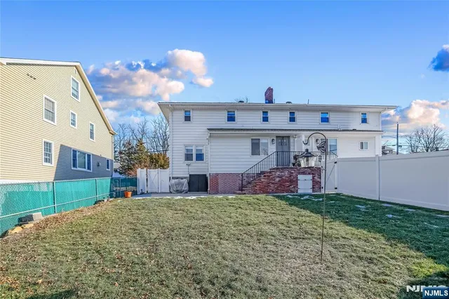 $1,299,999 | 12 Maple Avenue, Waldwick, NJ 07463