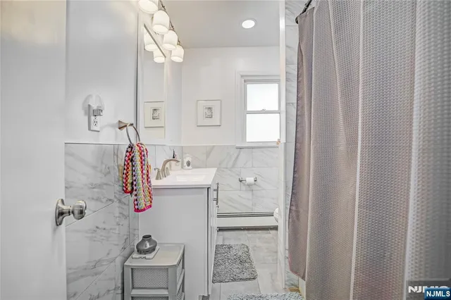 $1,299,999 | 12 Maple Avenue, Waldwick, NJ 07463