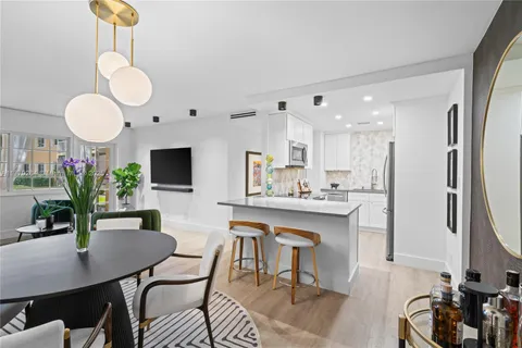 $450,000 | 1940 Northeast 2nd Avenue, Unit 118J, Wilton Manors, FL 33305
