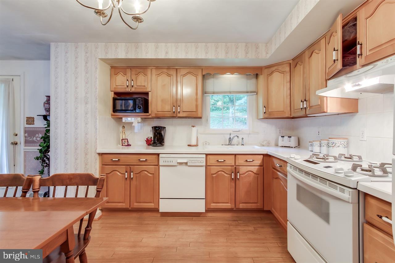 3440 Kingston Road York, PA 17402 - Photo 8 of 25 Gallery Image 8