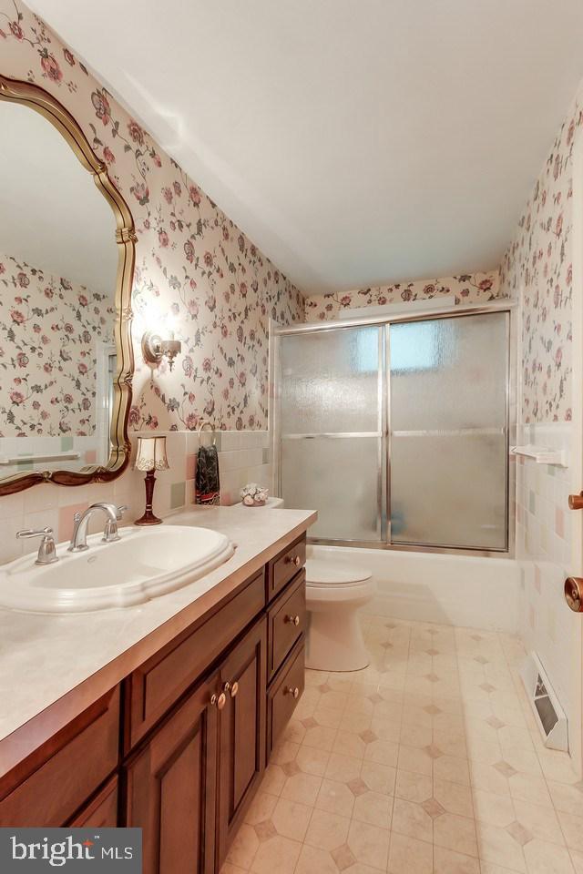 3440 Kingston Road York, PA 17402 - Photo 10 of 25 Gallery Image 10