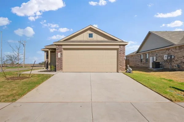 $2,095 | 15080 Red Sands Trail, Fort Worth, TX 76052