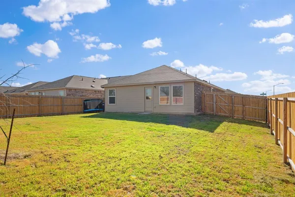 $2,095 | 15080 Red Sands Trail, Fort Worth, TX 76052