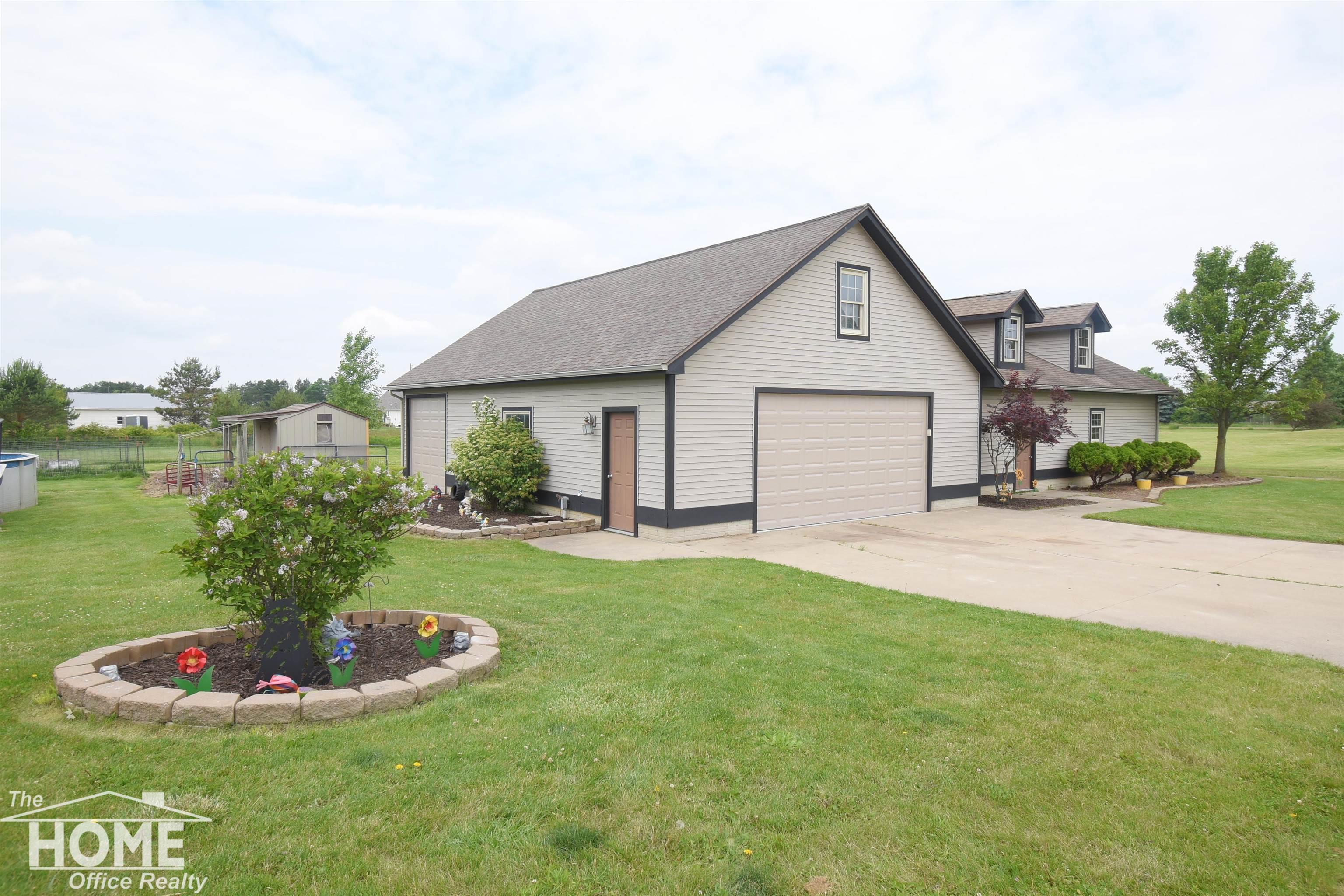 2411 Escott Road Owosso, MI 48867 - Photo 3 of 45