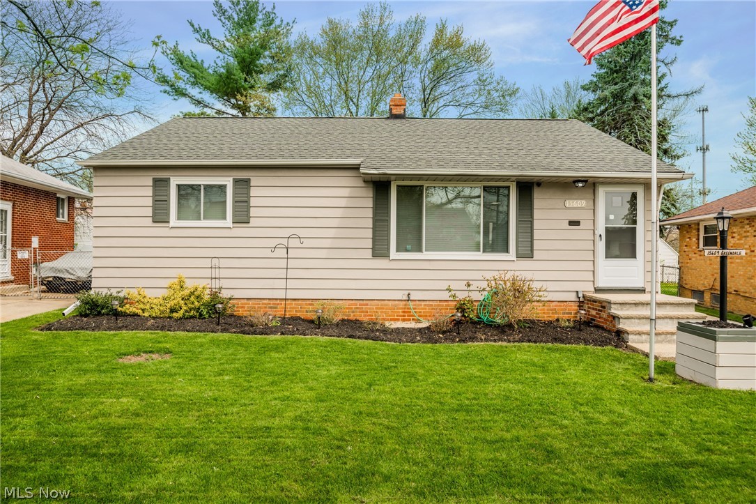 15609 Greendale Road Maple Heights, OH 44137 - Photo 1 of 25