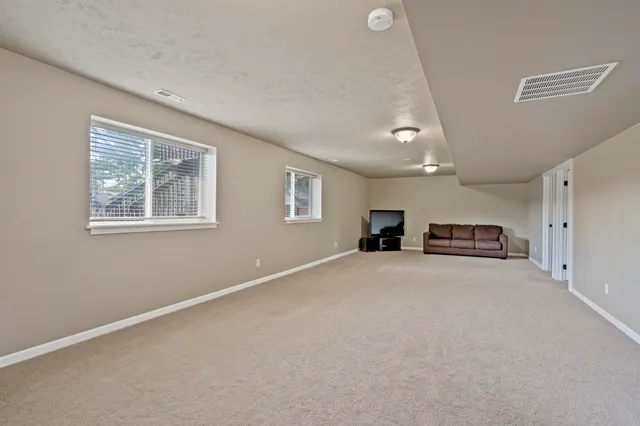 $629,900 | 15317 North Hunter's Pointe Road, Mead, WA 99021