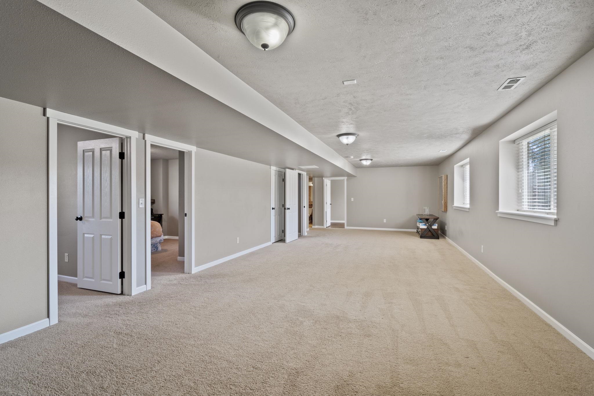 15317 North Hunter's Pointe Road Mead, WA 99021 - Photo 21 of 35