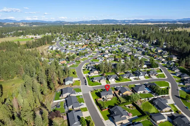 $629,900 | 15317 North Hunter's Pointe Road, Mead, WA 99021