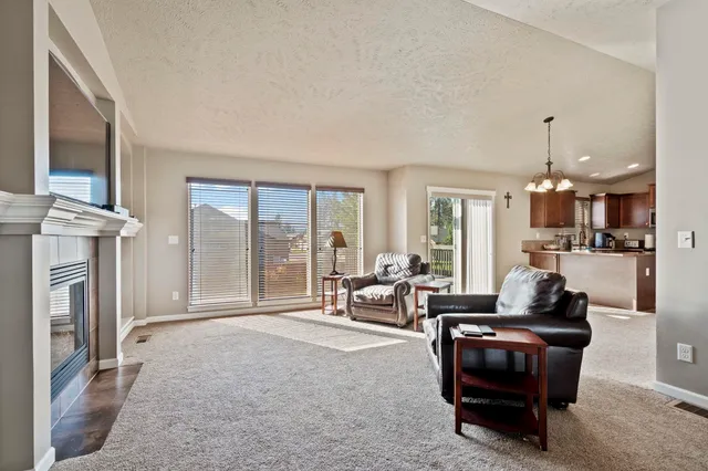 $629,900 | 15317 North Hunter's Pointe Road, Mead, WA 99021