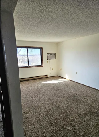 $745 | 110 1st Street North, Unit 204, Evansville, MN 56326