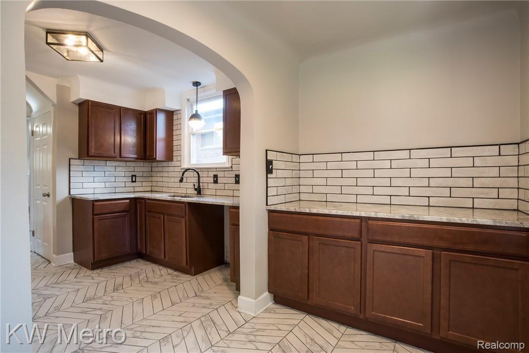 4254 Harvard Road Detroit, MI 48224 - Photo 11 of 24 DSC_2144.jpg