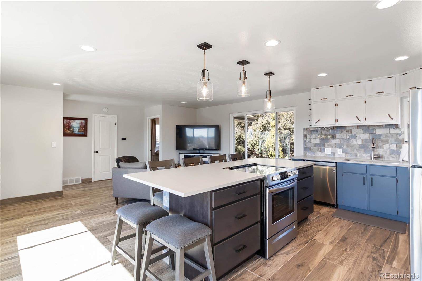 1611 Evalena Road Castle Rock, CO 80108 - Photo 3 of 28