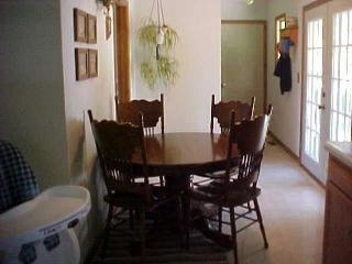 362 West Erie Road Temperance, MI 48182 - Photo 7 of 10 506169-6.JPG