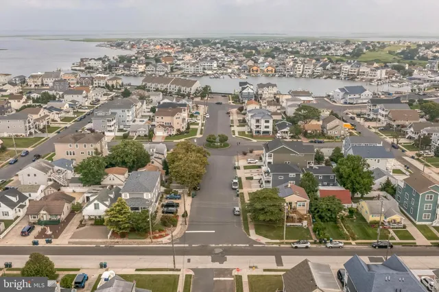 $389,900 | 159 Sheridan Square, Brigantine, NJ 08203