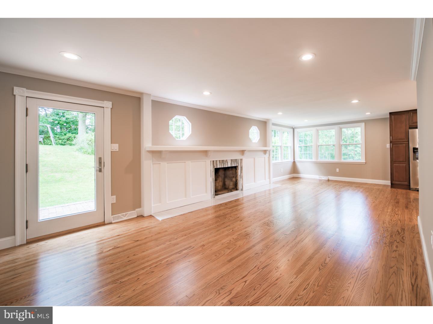 22 Signal Hill Road Cherry Hill, NJ 08003 - Photo 11 of 25 Family Room