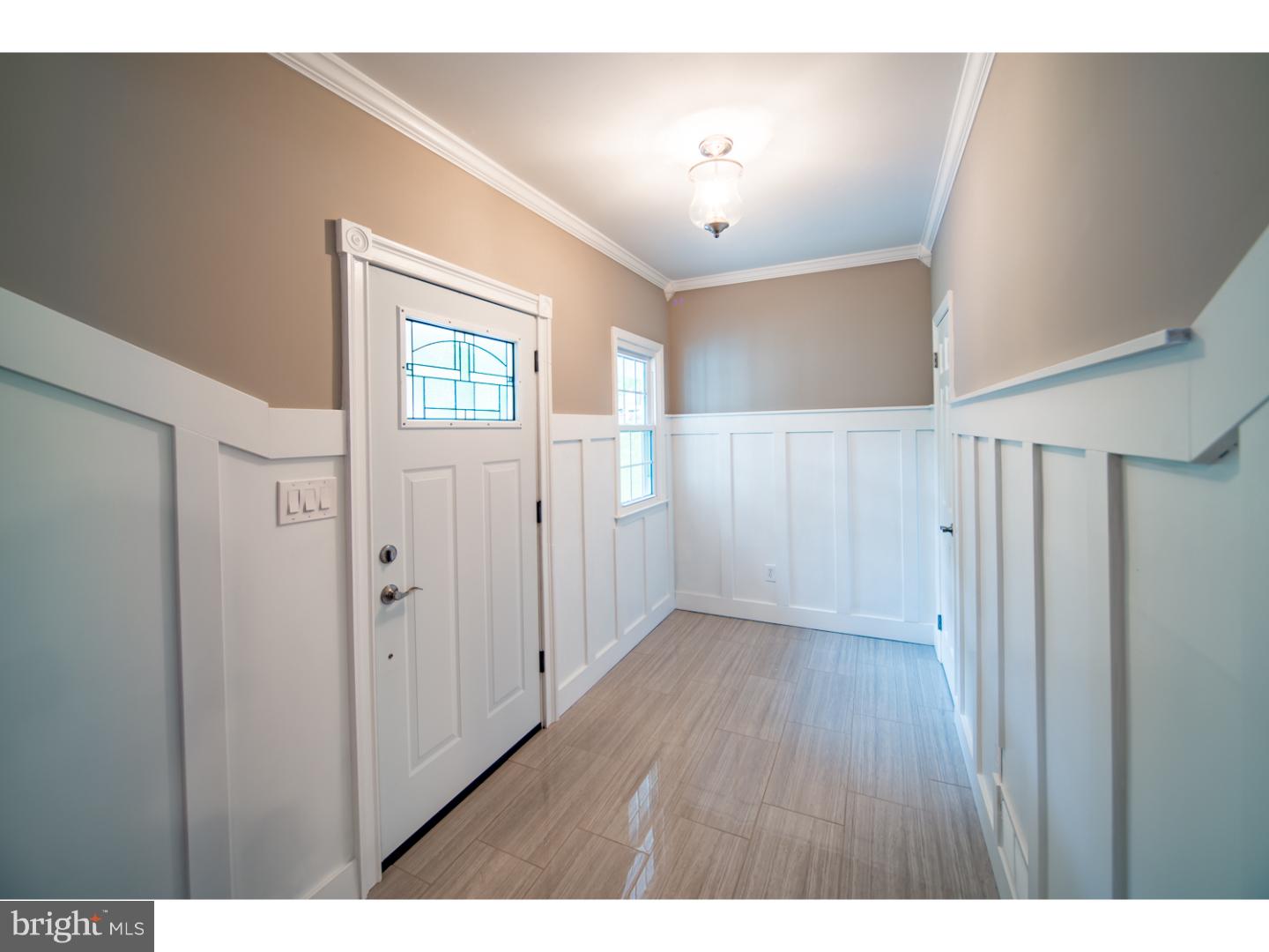 22 Signal Hill Road Cherry Hill, NJ 08003 - Photo 3 of 25 Foyer