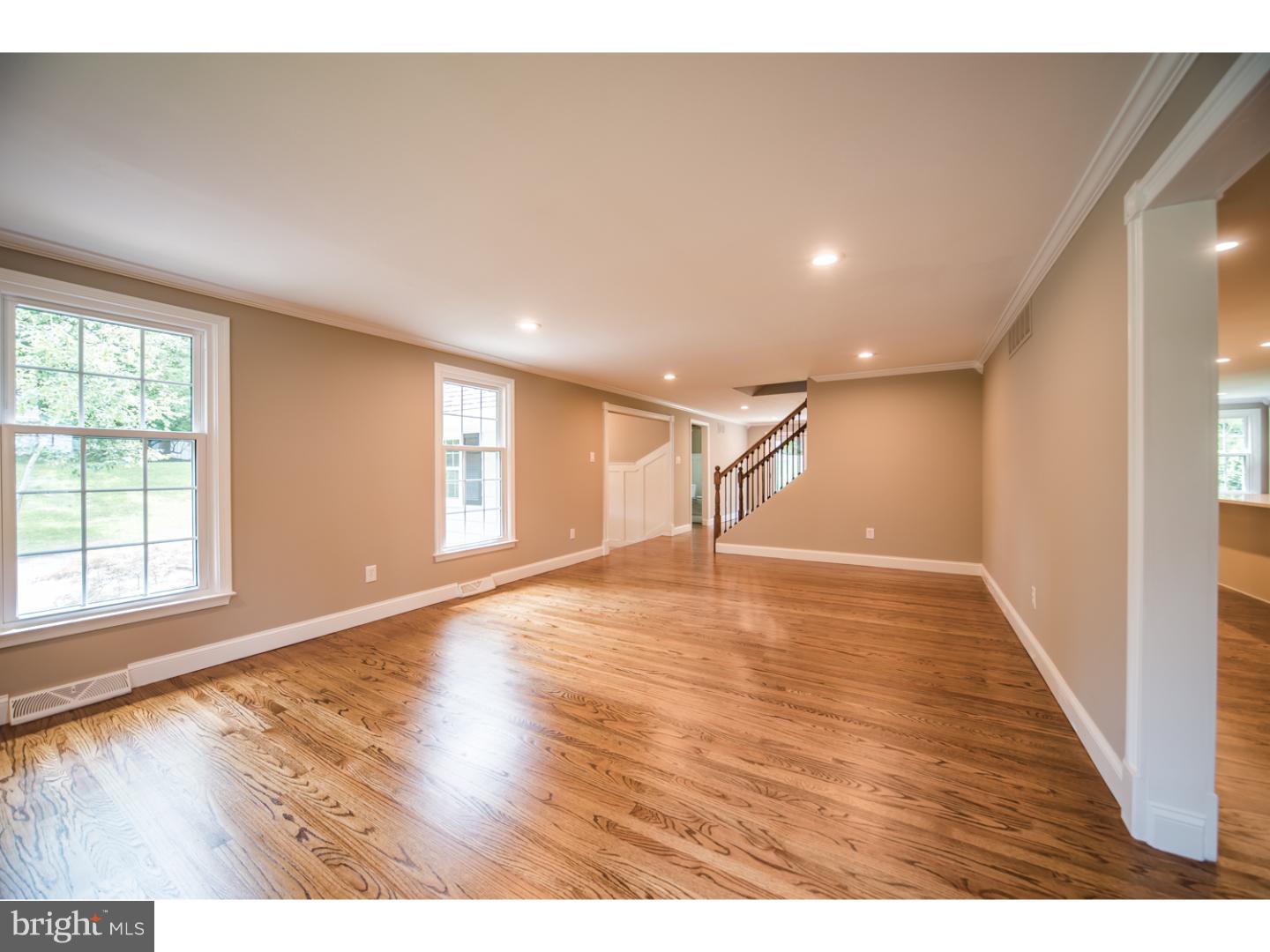 22 Signal Hill Road Cherry Hill, NJ 08003 - Photo 4 of 25 Living Room