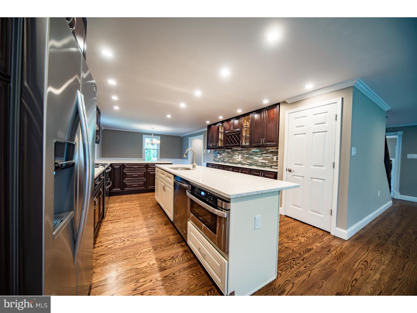 22 Signal Hill Road Cherry Hill, NJ 08003 - Photo 7 of 25 Kitchen