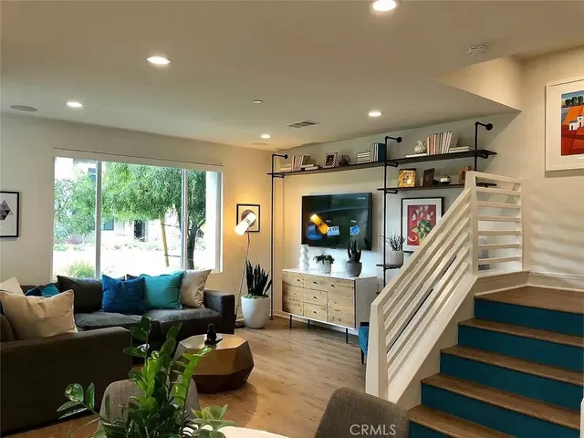 $1,498,000 | 335 Magnet, Irvine, CA 92618