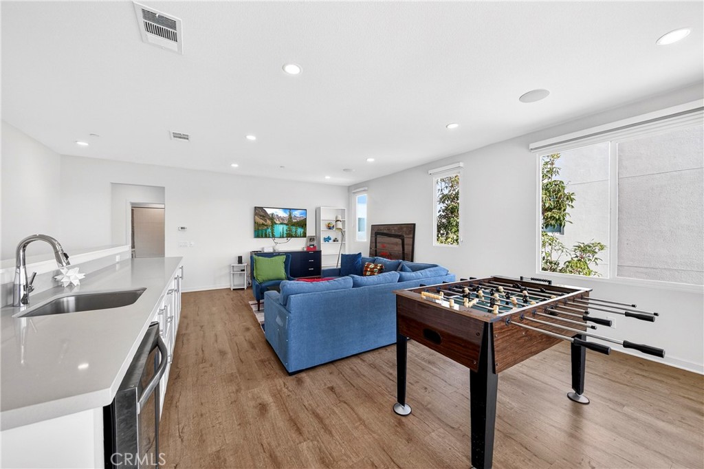 335 Magnet Irvine, CA 92618 - Photo 19 of 29