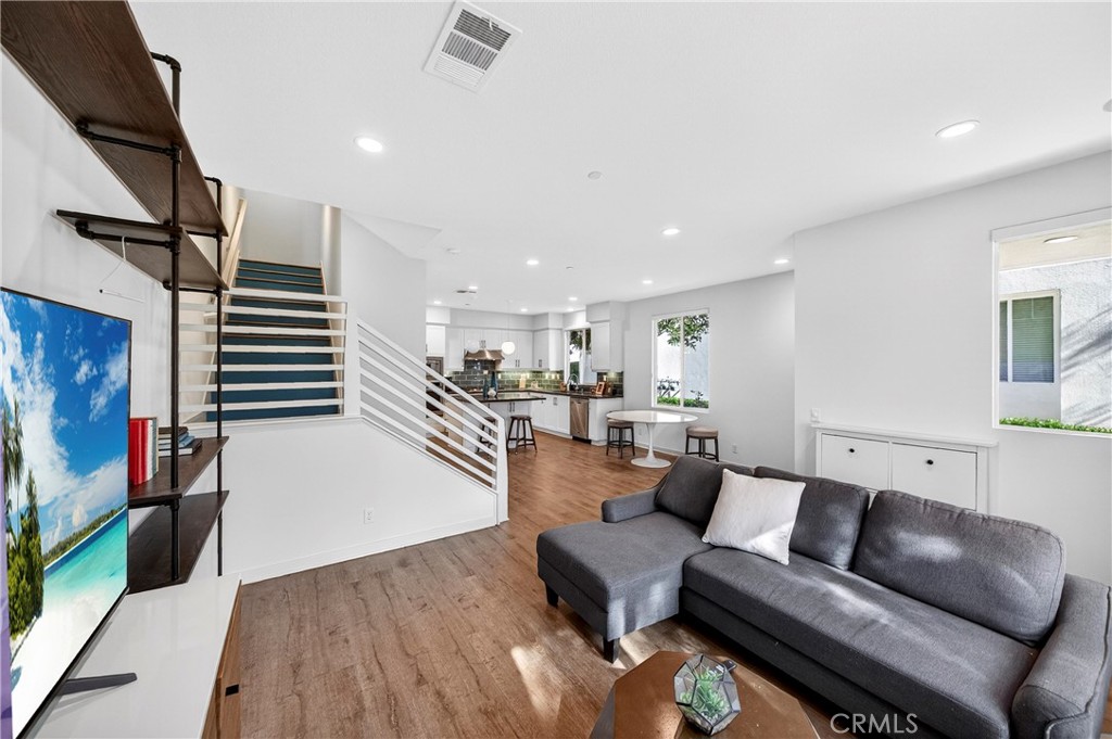 335 Magnet Irvine, CA 92618 - Photo 4 of 29