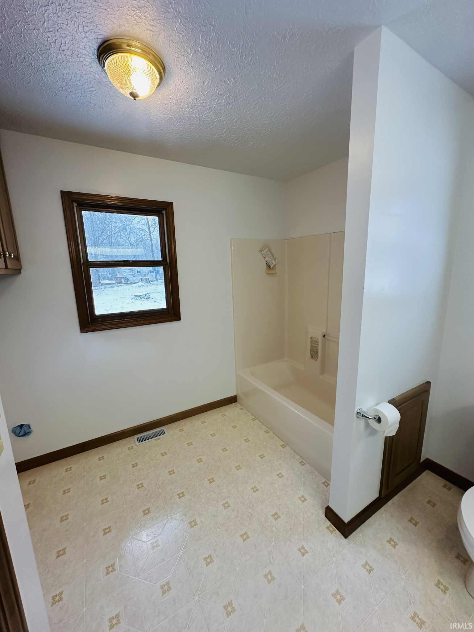 2158 Coveyville Road Bedford, IN 47421 - Photo 14 of 18