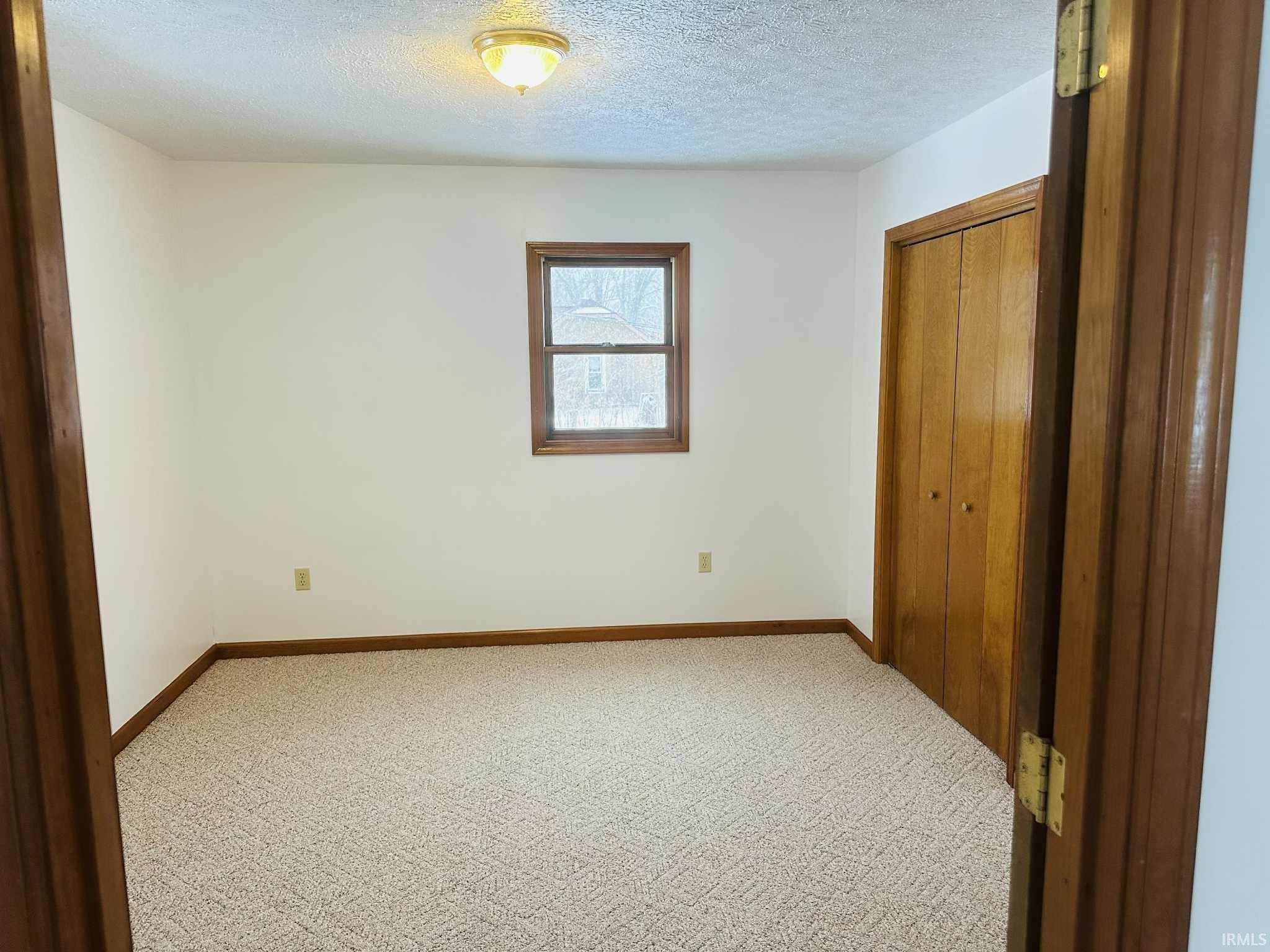 2158 Coveyville Road Bedford, IN 47421 - Photo 4 of 18