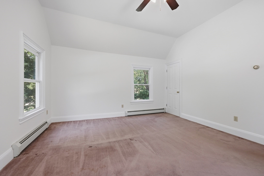 39 Beacon Street Amesbury, MA 01913 - Photo 29 of 41