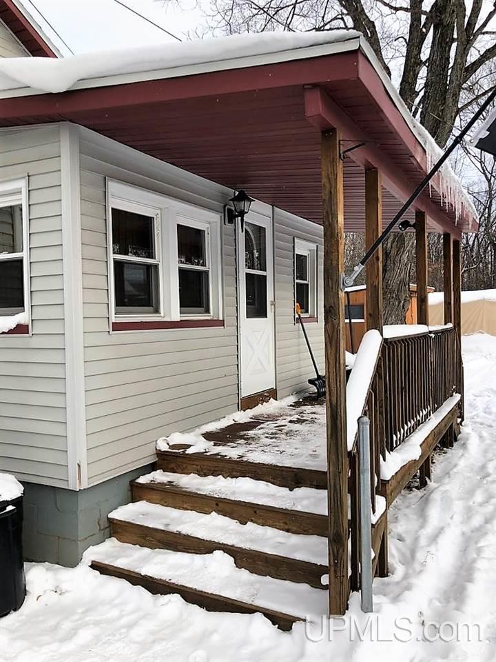 880 Cottage Street Ishpeming, MI 49849 - Photo 3 of 23