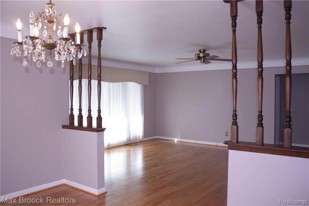 27926 Jean Road Warren, MI 48093 - Photo 12 of 29 IMG_0587.JPG