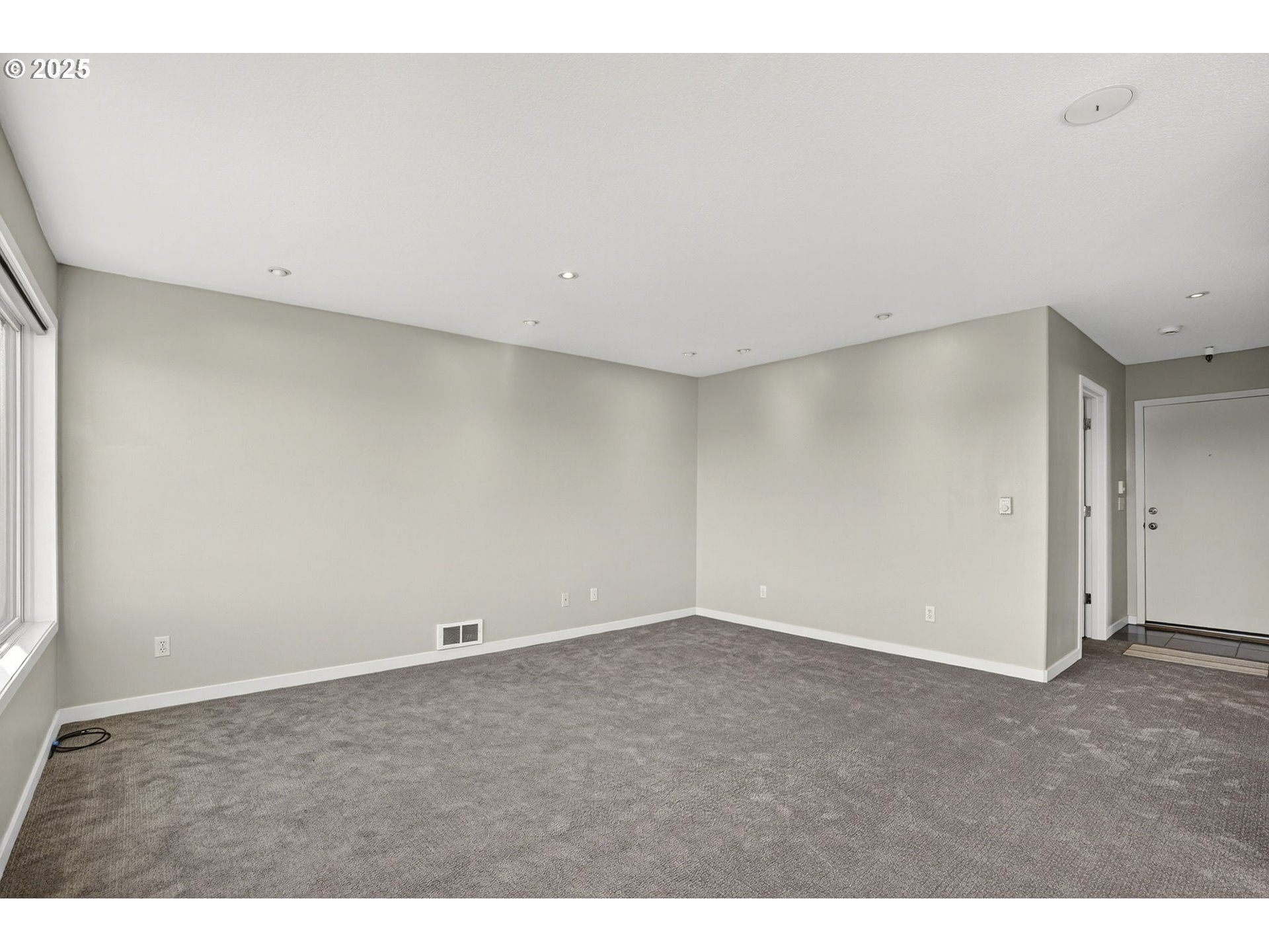 3515 Southwest Barbur Boulevard, Unit R2 Portland, OR 97239 - Photo 11 of 35 a view of an empty room