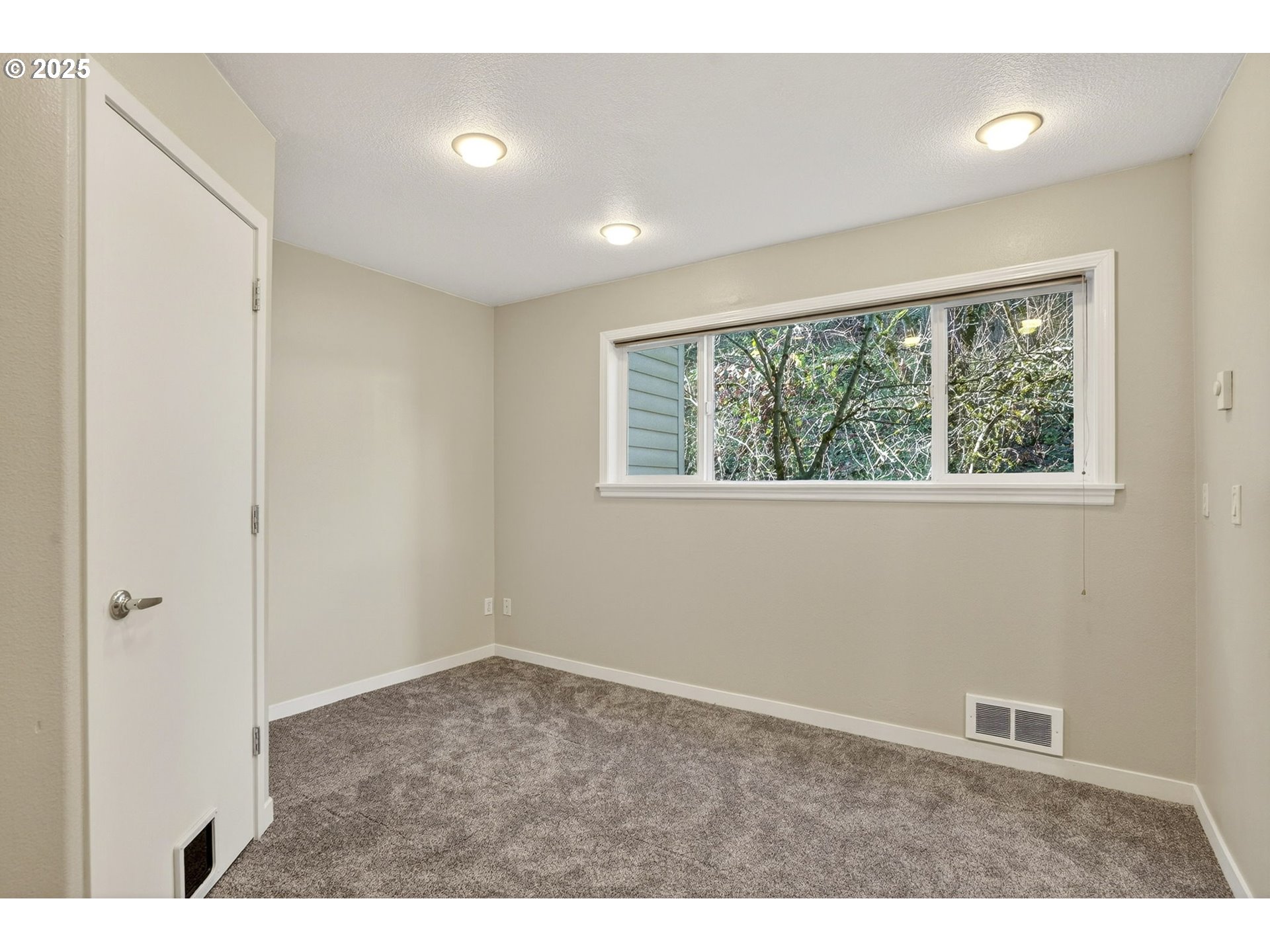 3515 Southwest Barbur Boulevard, Unit R2 Portland, OR 97239 - Photo 19 of 35 a big room with windows