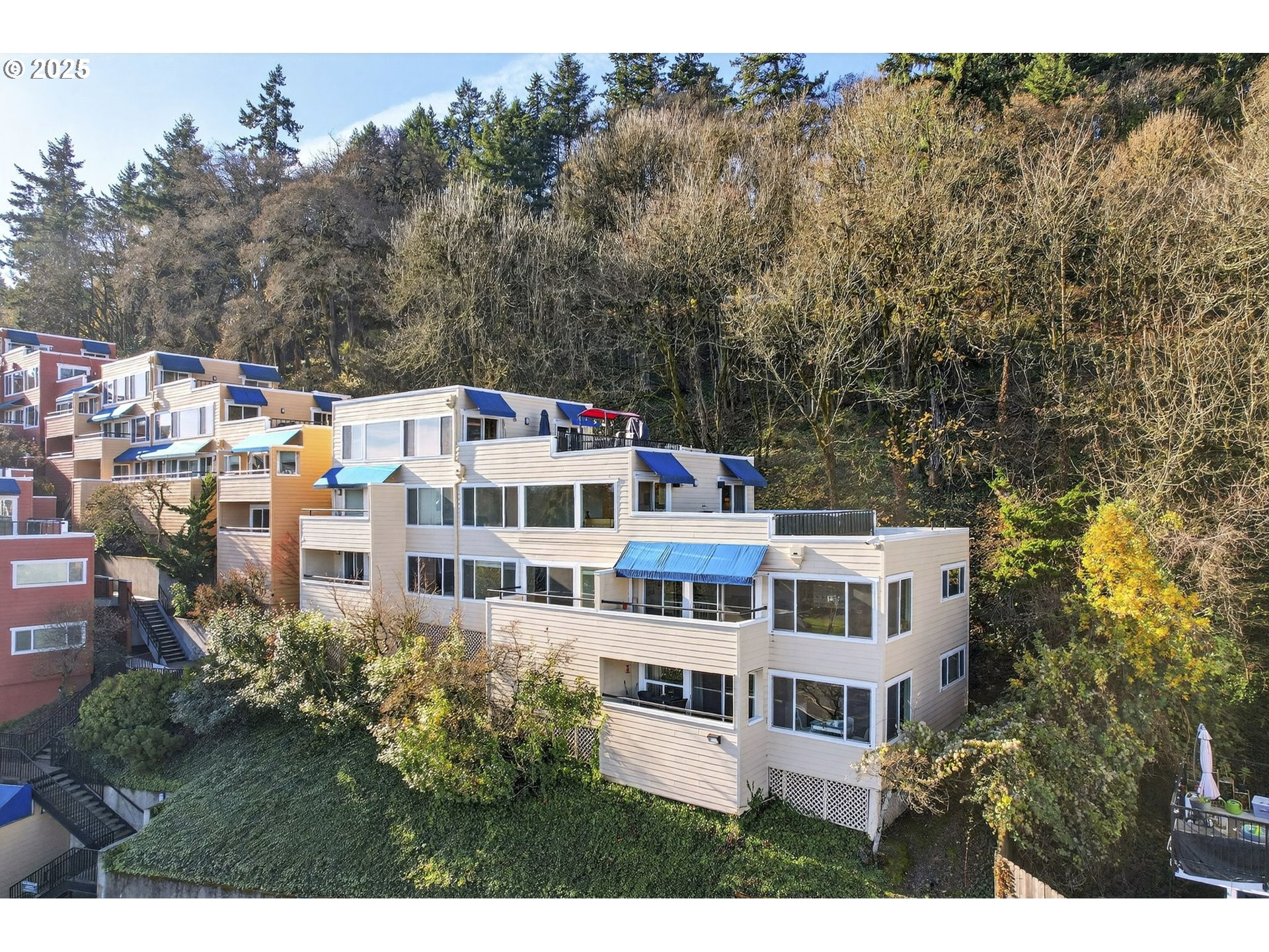 3515 Southwest Barbur Boulevard, Unit R2 Portland, OR 97239 - Photo 2 of 35 a balcony with a city view
