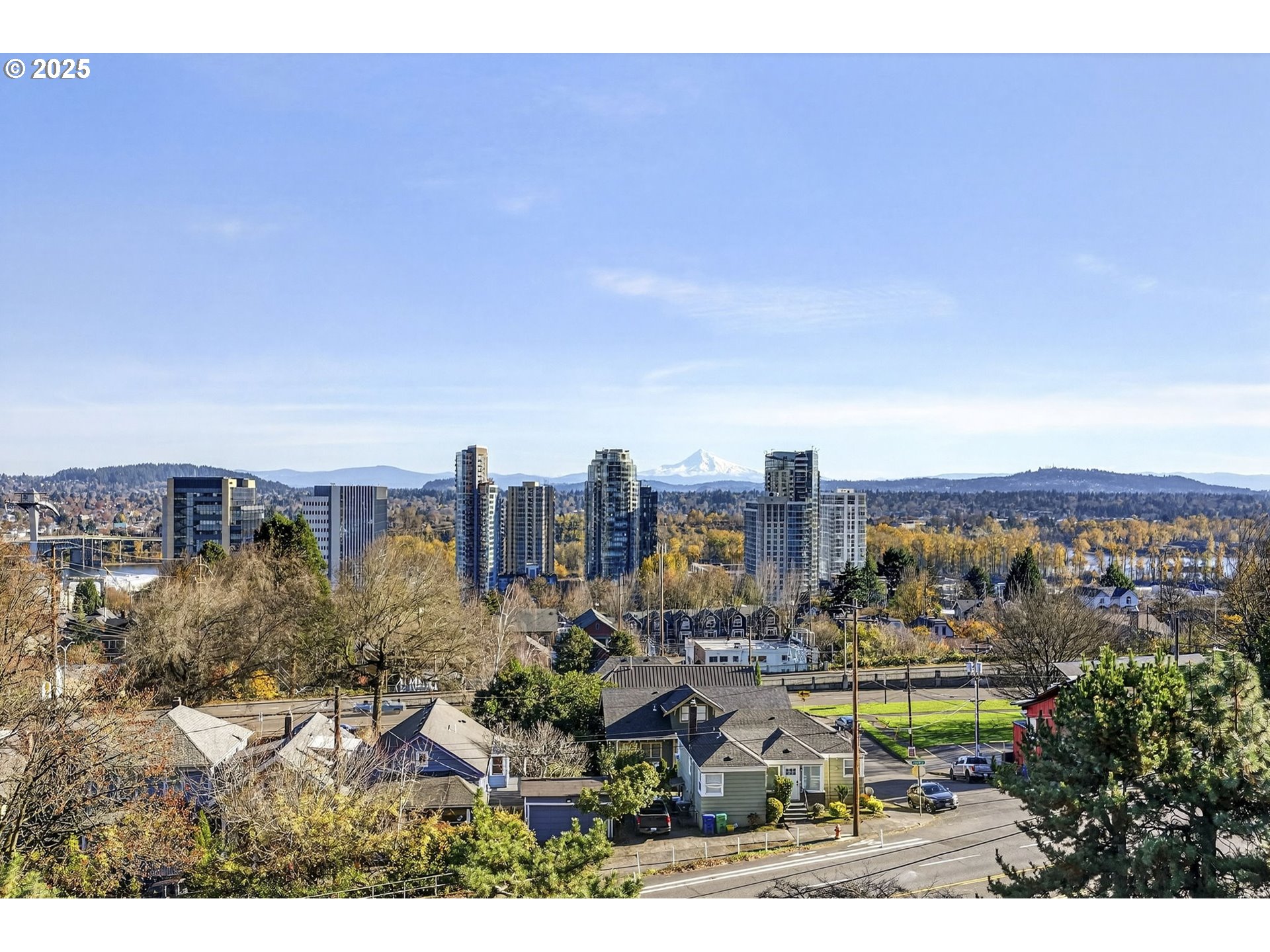 3515 Southwest Barbur Boulevard, Unit R2 Portland, OR 97239 - Photo 32 of 35 a view of city